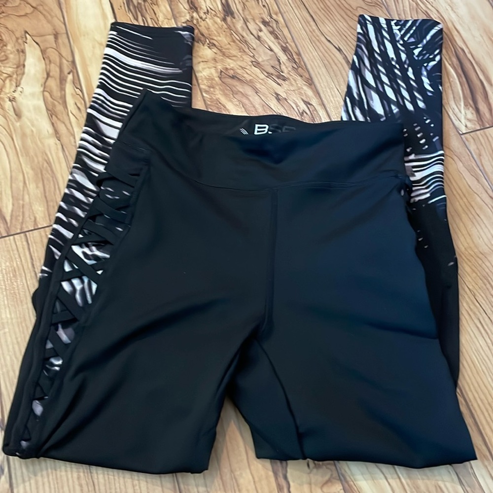 BSP Better Sport Performance Black & White Crisscross Leggings Yoga Pants